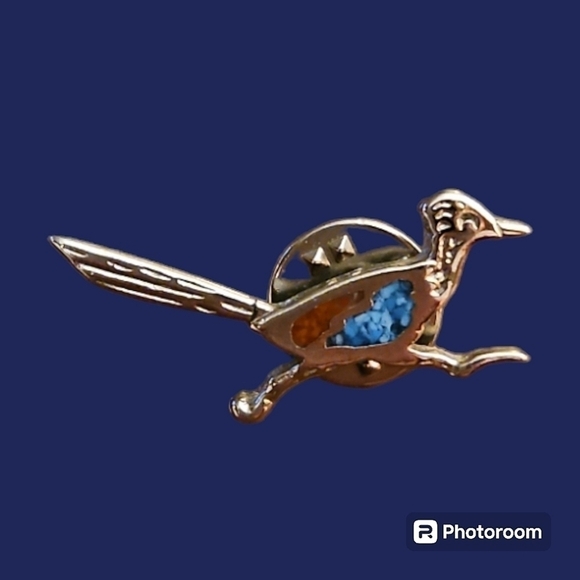 Vintage Other - Vintage Turquoise Chip Roadrunner Tie Lapel Hat Pin